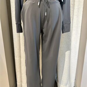 Cream Yoga Women's Gray Pants